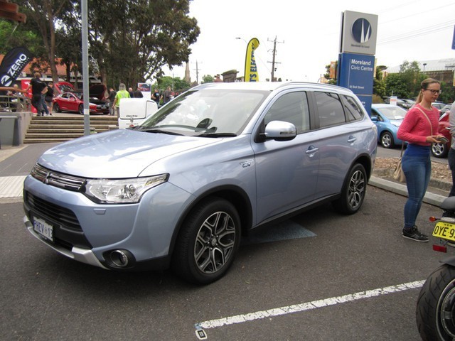 Outlander PHEV sml